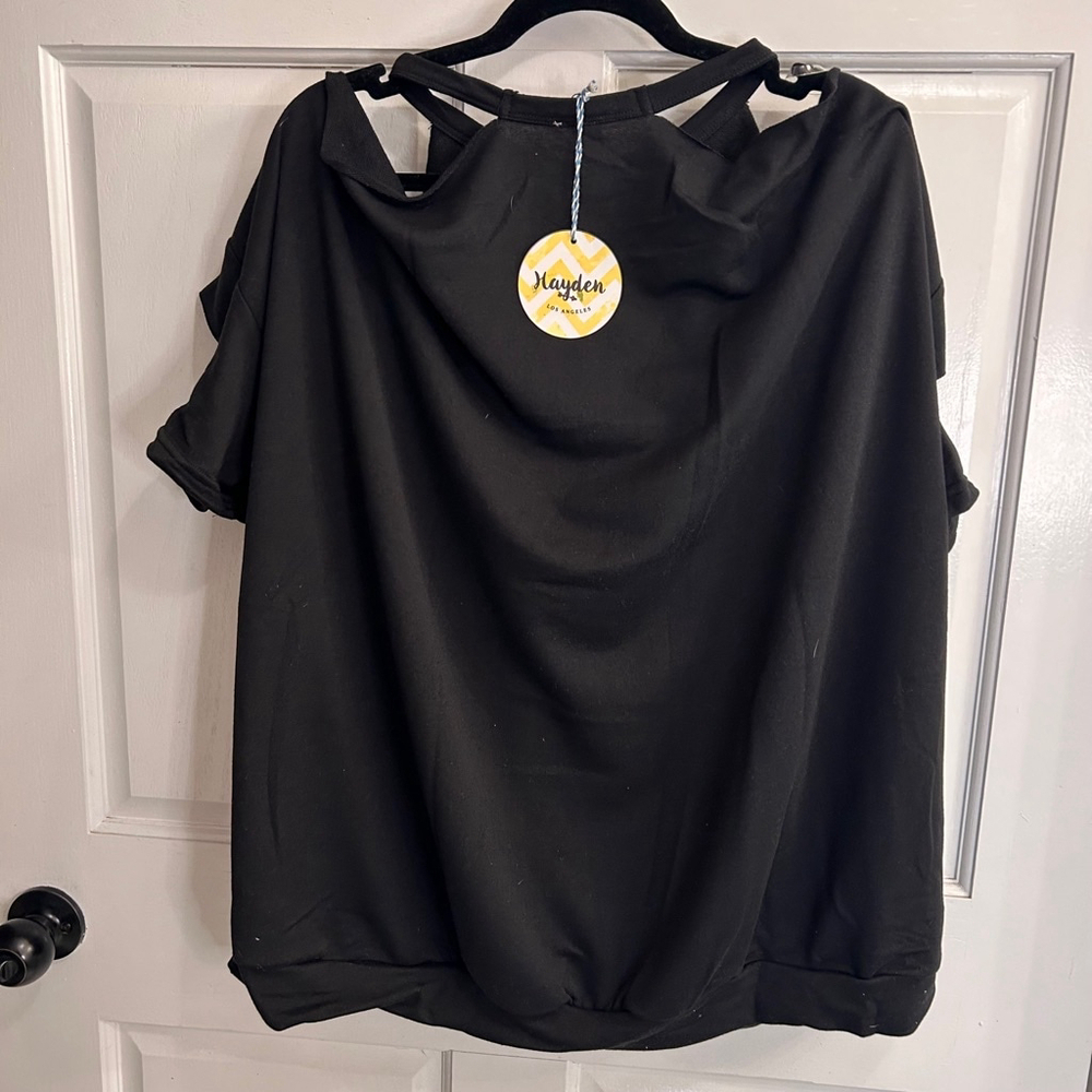 Women's Hayden Los Angeles distressed Black T-Shirt Size M